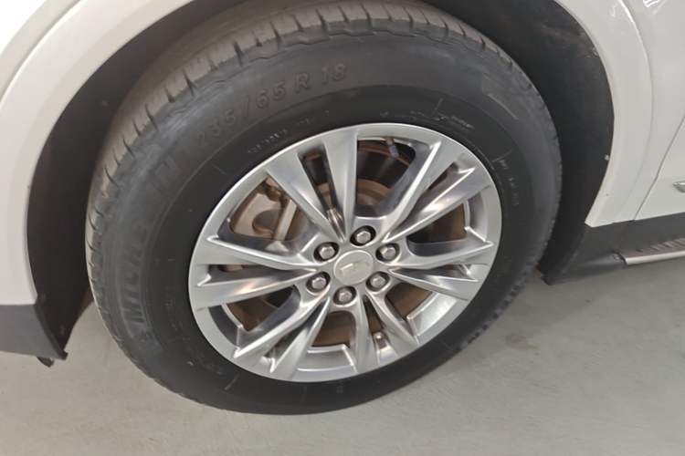 Used Cadillac XT5 2020 28T Luxury Version Left Front Wheel Hub