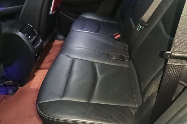 Used Cadillac XT5 2020 28T Luxury Version Left Rear Seat