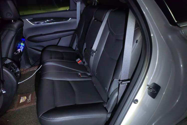 Used Cadillac XT5 2020 28T Luxury Version Left Rear Seat