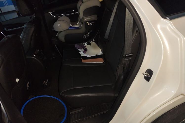 Used Cadillac XT5 2020 28T Luxury Version Left Rear Seat