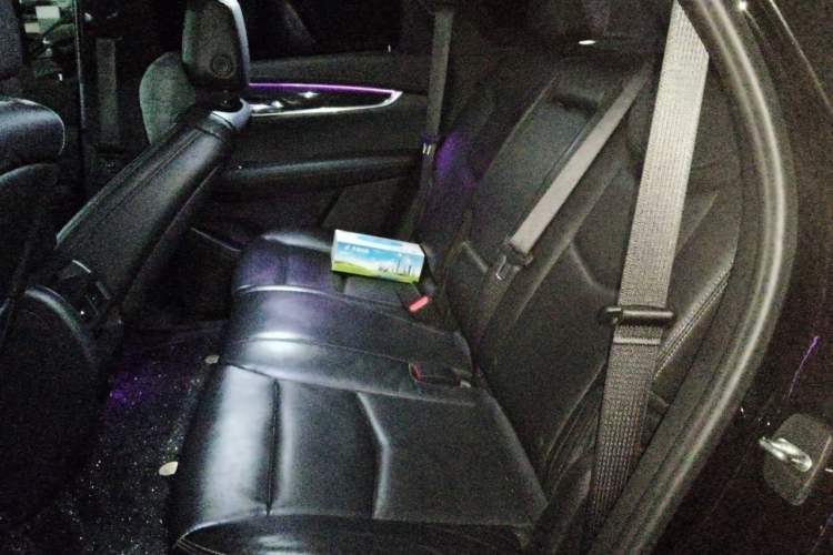 Used Cadillac XT5 2020 28T Luxury Version Left Rear Seat