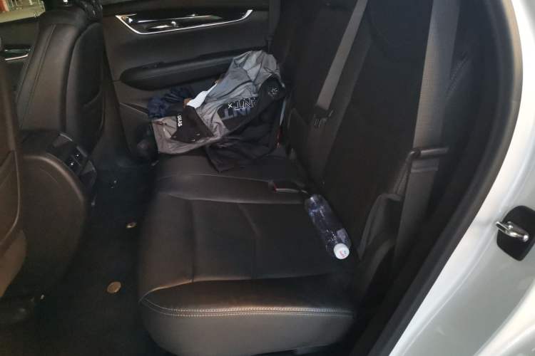 Used Cadillac XT5 2020 28T Luxury Version Left Rear Seat