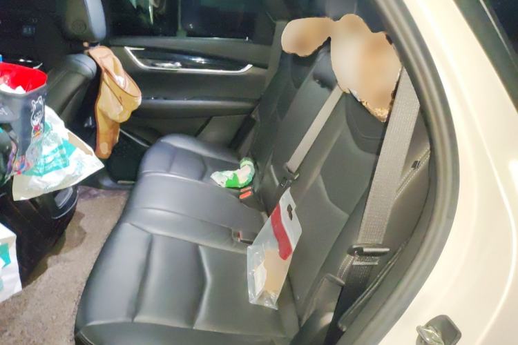 Used Cadillac XT5 2020 28T Luxury Version Left Rear Seat