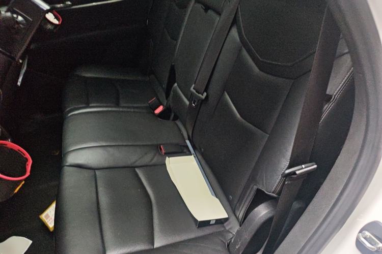 Used Cadillac XT5 2020 Revised Version 28T Luxury Edition Left Rear Seat