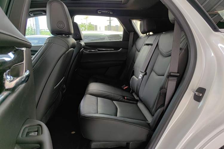 Used Cadillac XT5 2020 Revised Version 28T Luxury Edition Left Rear Seat
