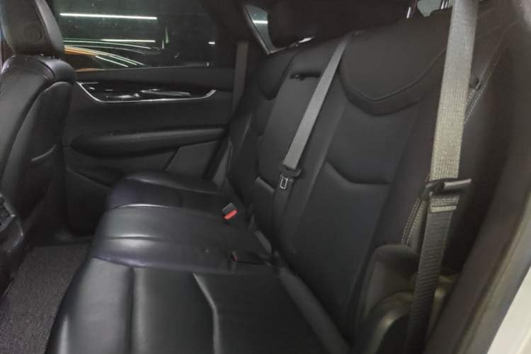 Used Cadillac XT5 2020 28T Luxury Version Left Rear Seat