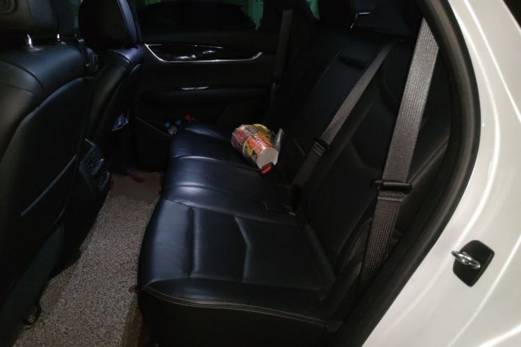 Used Cadillac XT5 2020 28T Luxury Version Left Rear Seat