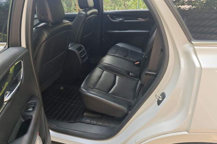 Used Cadillac XT5 2020 Revised Version 28T Luxury Edition Left Rear Seat