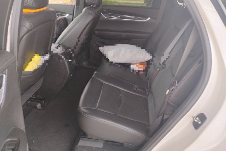 Used Cadillac XT5 2020 28T Luxury Version Left Rear Seat