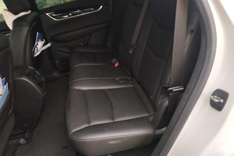 Used Cadillac XT5 2020 Revised Version 28T Luxury Edition Left Rear Seat