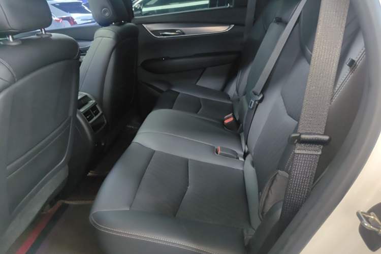 Used Cadillac XT5 2020 28T Tech Edition Left Rear Seat