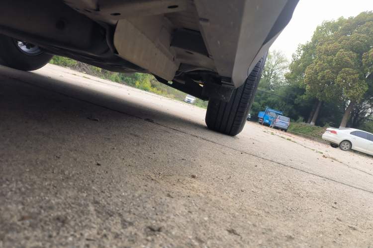 Used Cadillac XT5 2020 28T Luxury Version Left Side Sill
