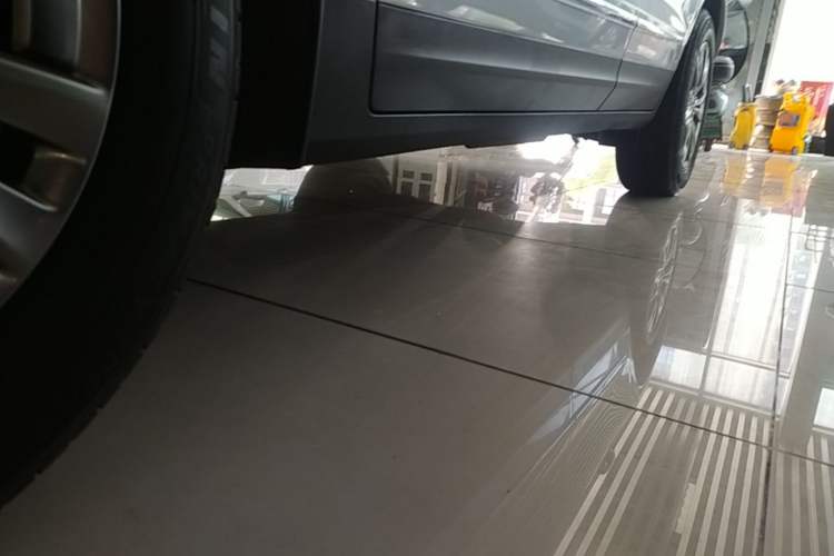 Used Cadillac XT5 2020 Revised Version 28T Luxury Edition Left Side Sill