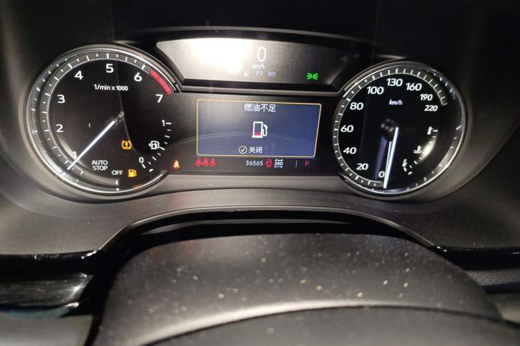 Used Cadillac XT5 2020 Revised Version 28T Four-Wheel Drive Luxury Edition Odometer Close Up