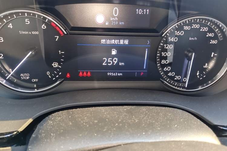 Used Cadillac XT5 2020 28T Luxury Version Odometer Close Up