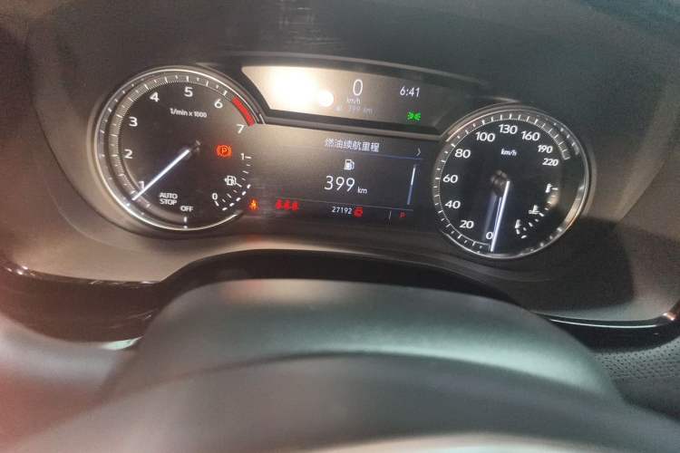 Used Cadillac XT5 2020 Revised Version 28T Luxury Edition Odometer Close Up