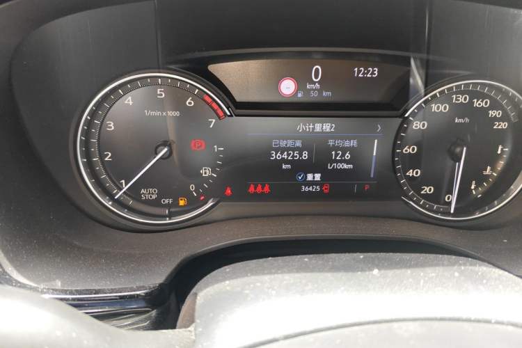 Used Cadillac XT5 2020 Revised Version 28T Luxury Edition Odometer Close Up