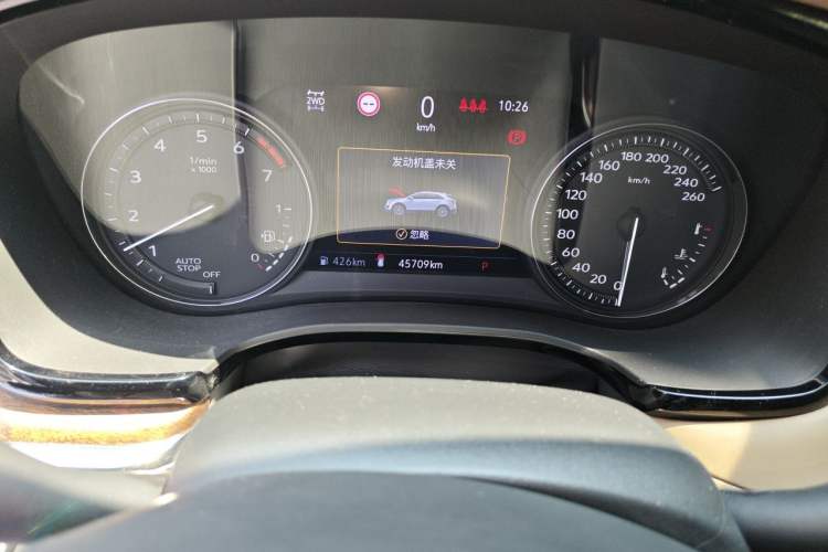 Used Cadillac XT5 2020 28T 4x4 Platinum Sport Edition Odometer Close Up