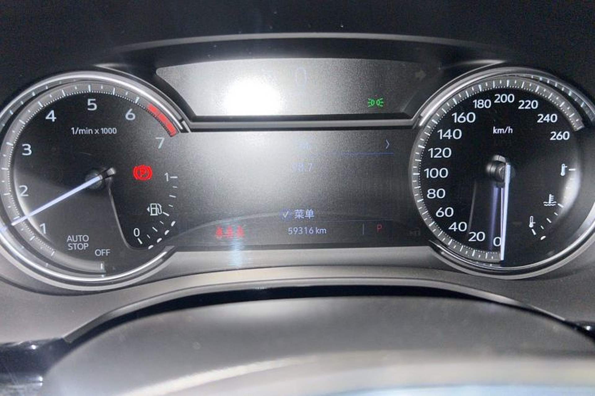 Used Cadillac XT5 2020 28T Luxury Version Odometer Close Up