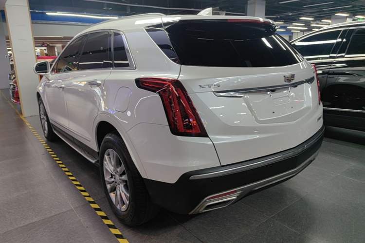 Used Cadillac XT5 2020 Revised Version 28T Luxury Edition Rear Left 45 Deg