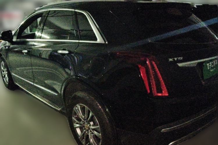 Used Cadillac XT5 2020 28T Luxury Version Rear Left 45 Deg