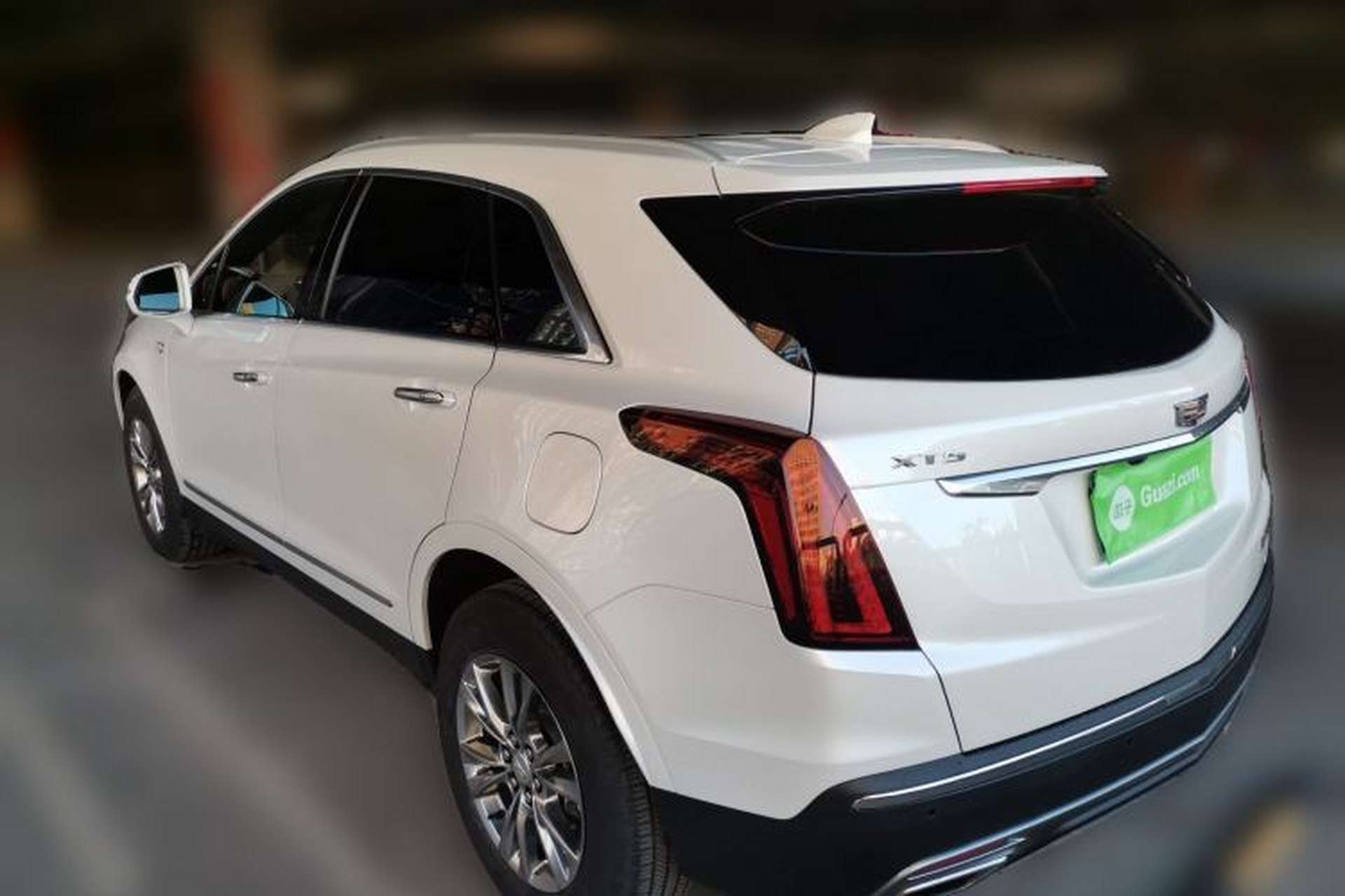 Used Cadillac XT5 2020 28T Luxury Version Rear Left 45 Deg