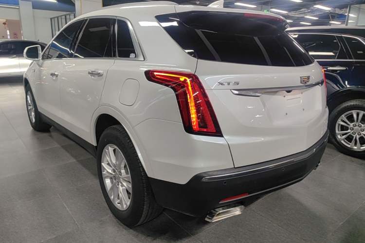 Used Cadillac XT5 2020 28T Tech Edition Rear Left 45 Deg