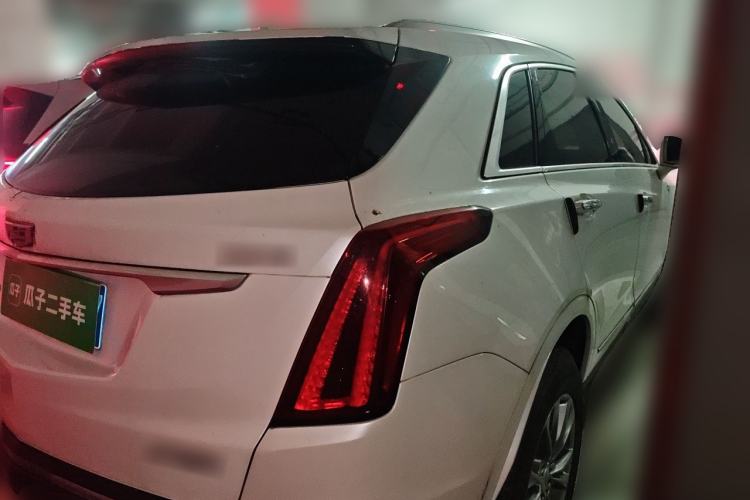 Used Cadillac XT5 2020 28T Luxury Version Rear Right 45 Deg
