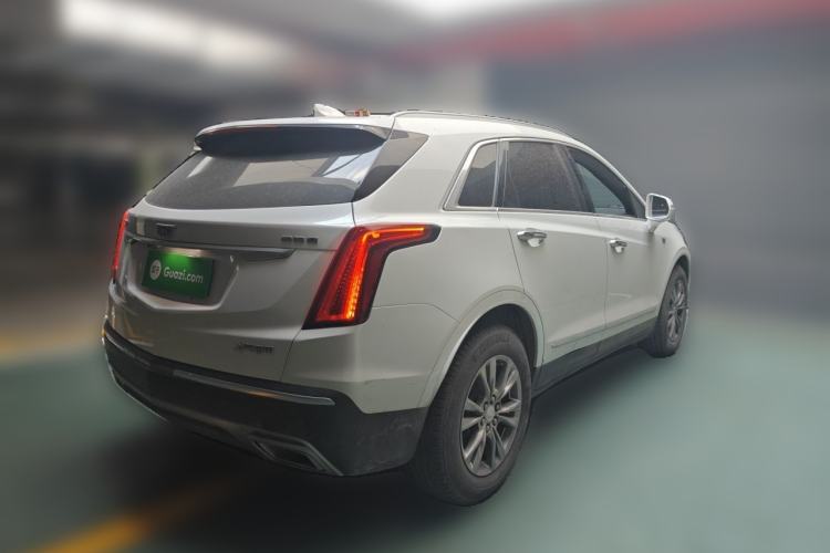 Used Cadillac XT5 2020 28T Luxury Version Rear Right 45 Deg