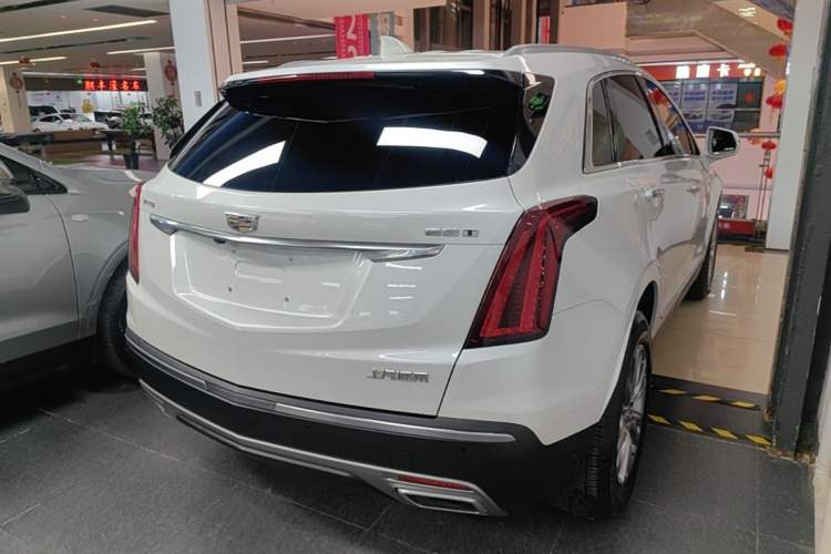 Used Cadillac XT5 2020 Revised Version 28T Luxury Edition Rear Right 45 Deg
