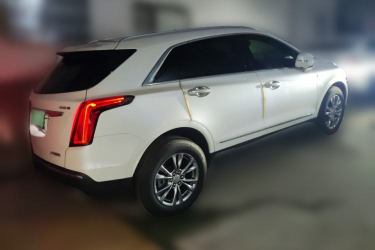 Used Cadillac XT5 2020 28T Luxury Version Rear Right 45 Deg