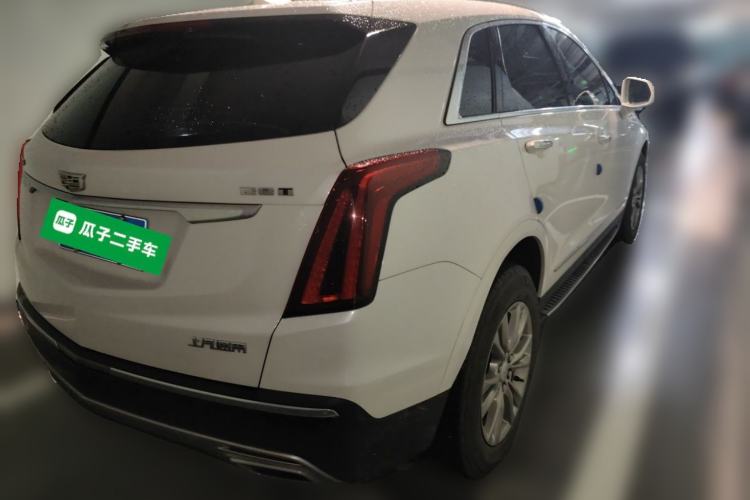 Used Cadillac XT5 2020 28T Luxury Version Rear Right 45 Deg
