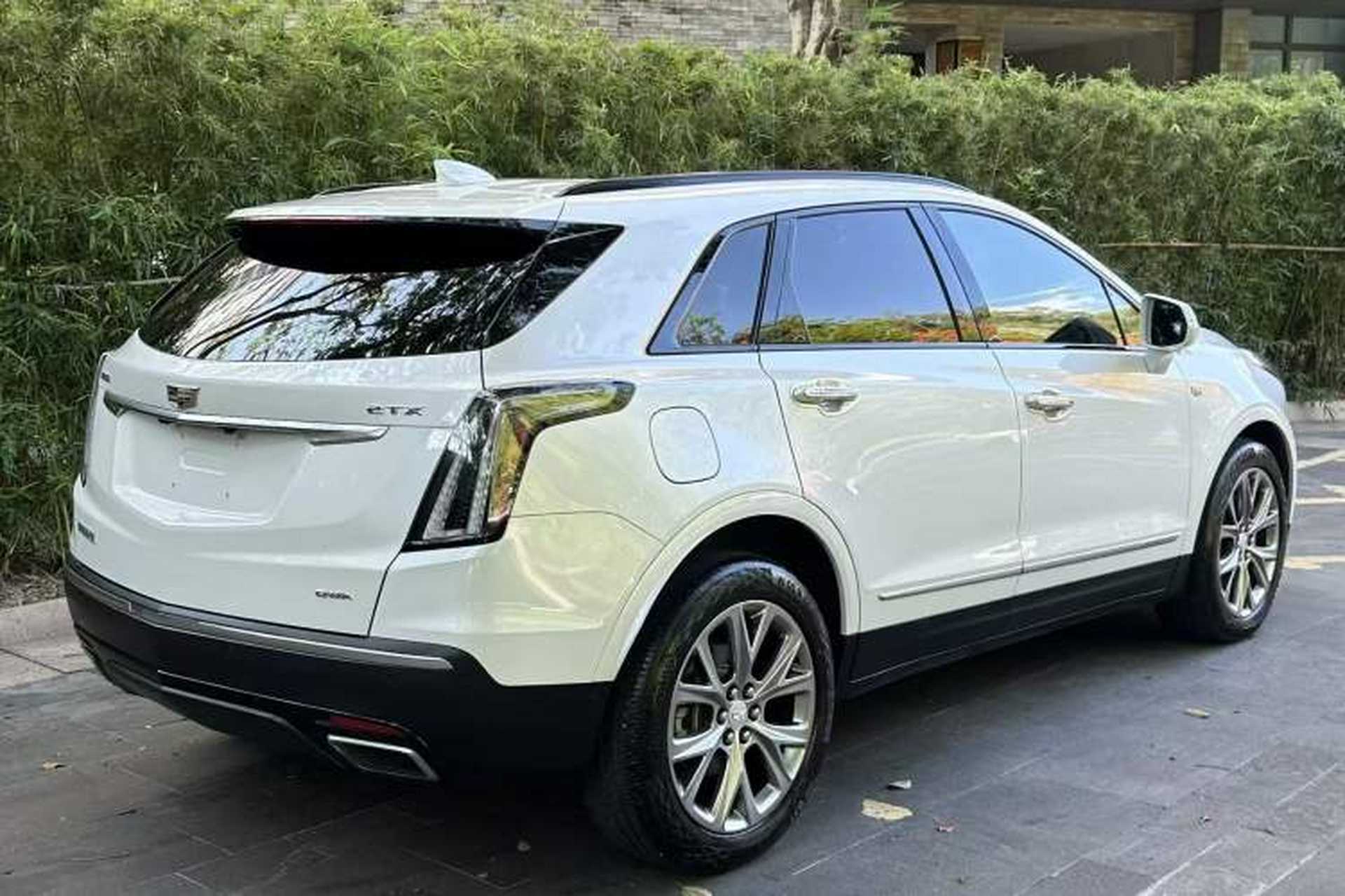 Used Cadillac XT5 2020 28T 4x4 Leading Sport Model Rear Right 45 Deg