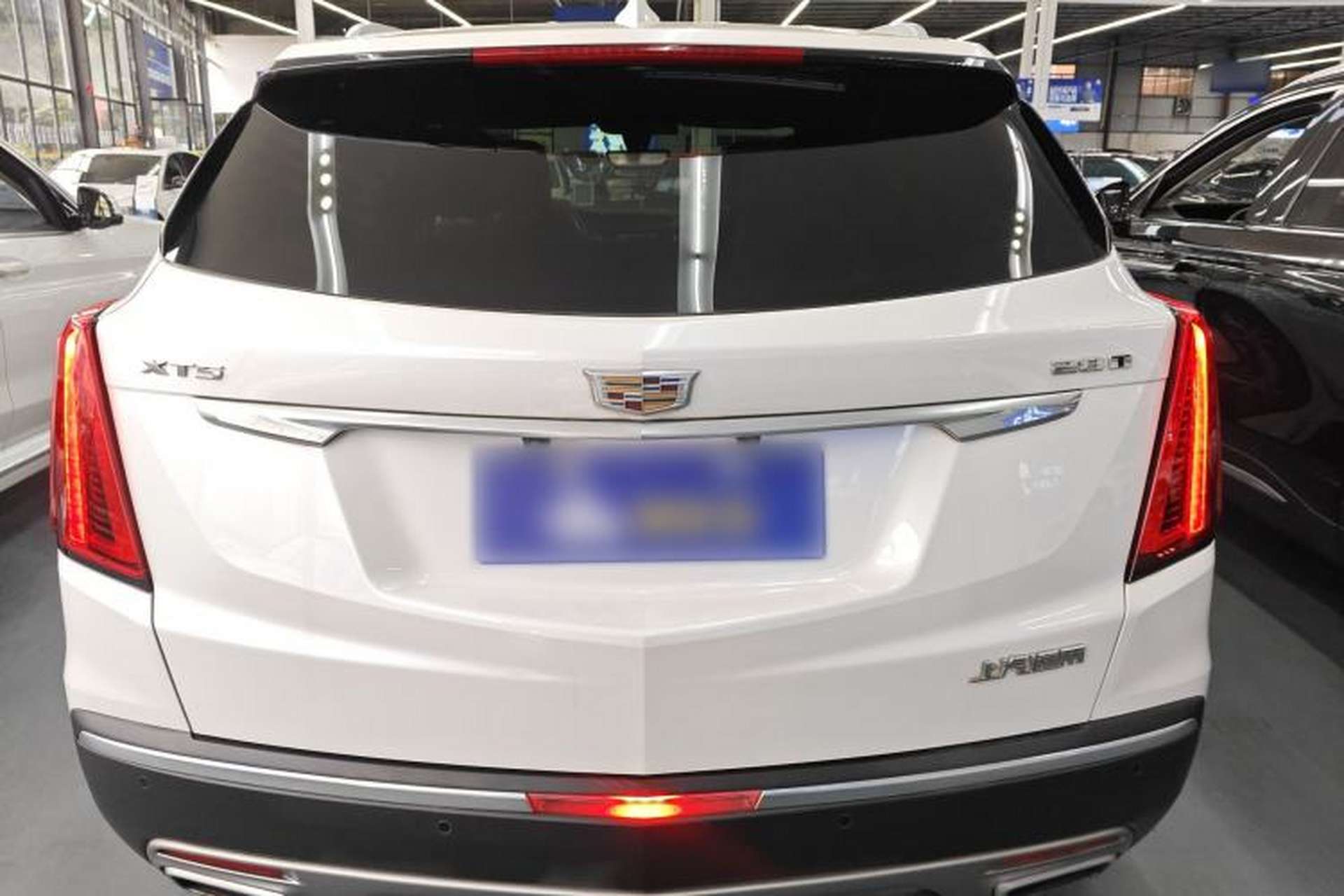 Used Cadillac XT5 2020 28T Luxury Version Rear