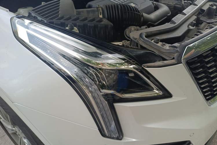 Used Cadillac XT5 2020 Revised Version 28T Luxury Edition Right Front Headlight
