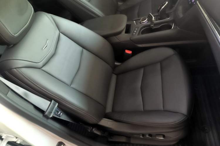 Used Cadillac XT5 2020 28T Four-Wheel Drive Luxury Version Right Front Seat