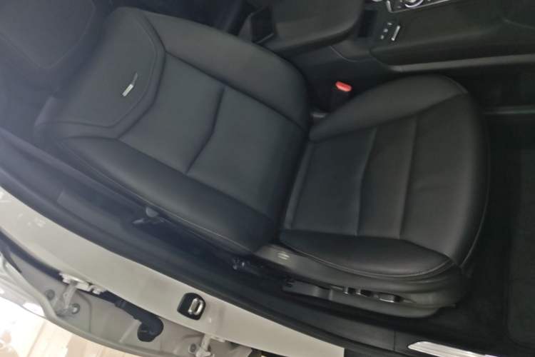 Used Cadillac XT5 2020 28T Four-Wheel Drive Luxury Version Right Front Seat