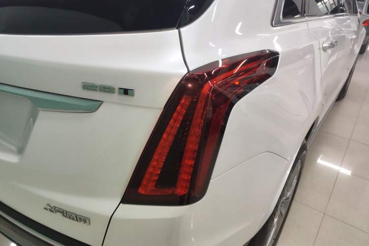 Used Cadillac XT5 2020 Revised Version 28T Luxury Edition Right Rear Taillight