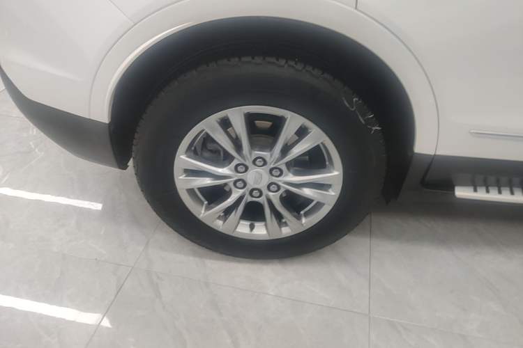 Used Cadillac XT5 2020 Revised Version 28T Luxury Edition Right Rear Wheel Hub