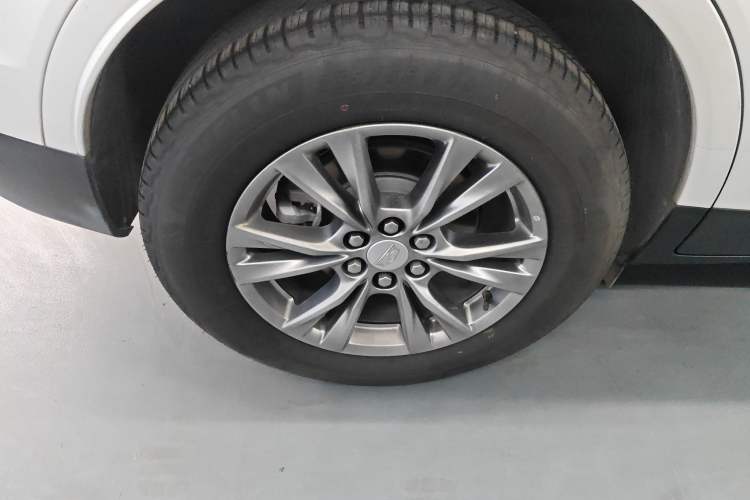 Used Cadillac XT5 2020 28T Luxury Version Right Rear Wheel Hub