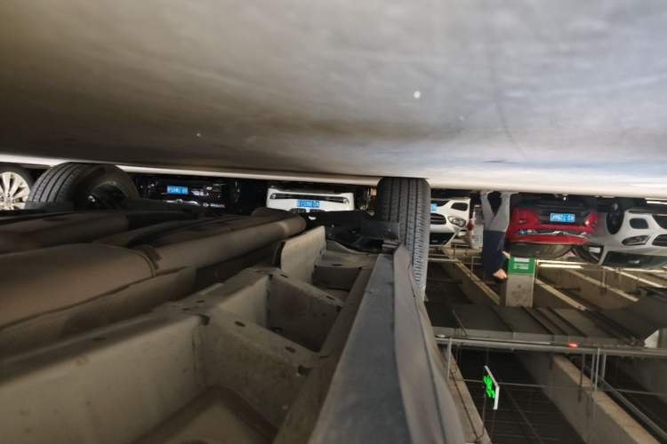 Used Cadillac XT5 2020 28T 4x4 Leading Sport Model Right Side Sill