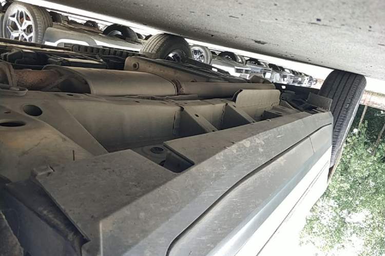 Used Cadillac XT5 2020 28T Luxury Version Right Side Sill