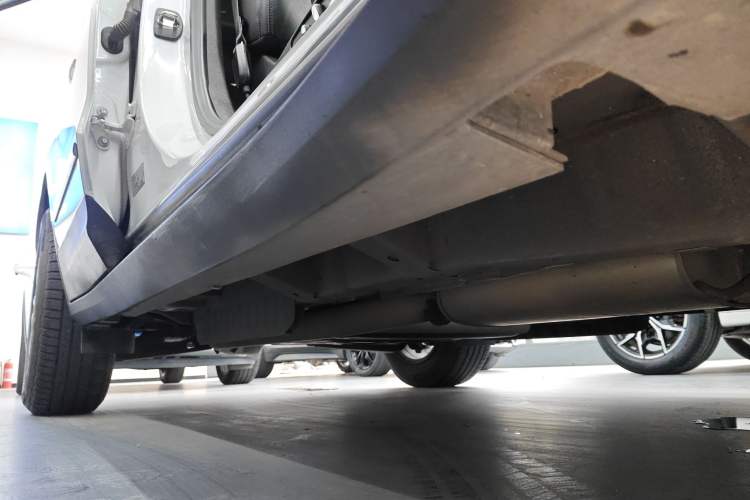 Used Cadillac XT5 2020 28T Luxury Version Right Side Sill