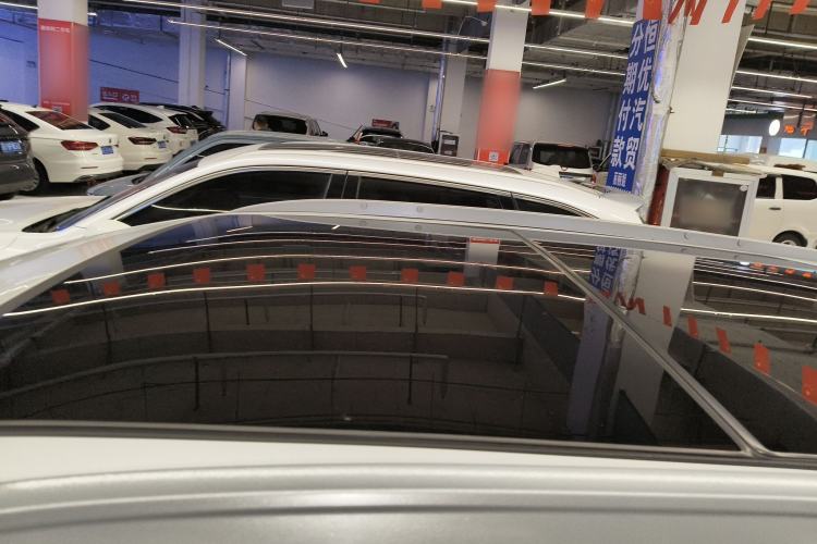 Used Cadillac XT5 2020 28T Luxury Version Roof