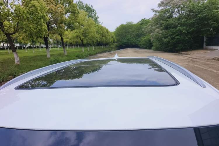 Used Cadillac XT5 2020 28T Luxury Version Roof