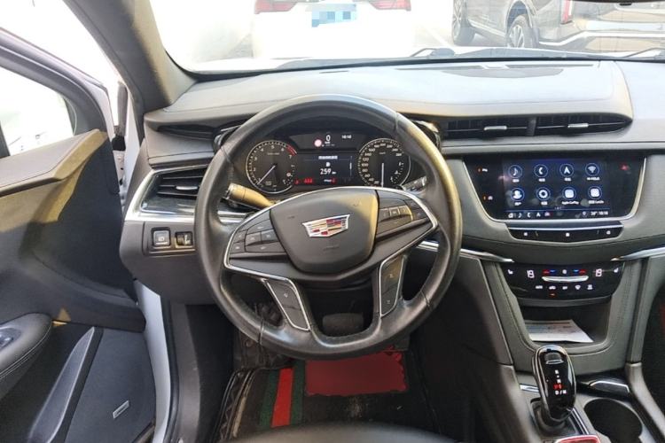 Used Cadillac XT5 2020 28T Luxury Version Steering Wheel