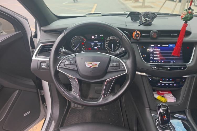 Used Cadillac XT5 2020 28T Luxury Version Steering Wheel