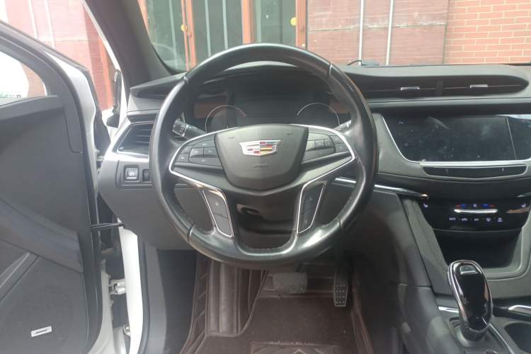 Used Cadillac XT5 2020 Revised Version 28T Luxury Edition Steering Wheel