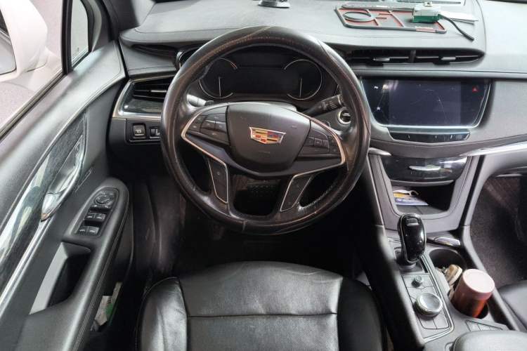 Used Cadillac XT5 2020 28T Luxury Version Steering Wheel