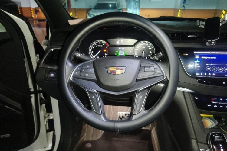 Used Cadillac XT5 2020 28T Four-Wheel Drive Luxury Version Steering Wheel